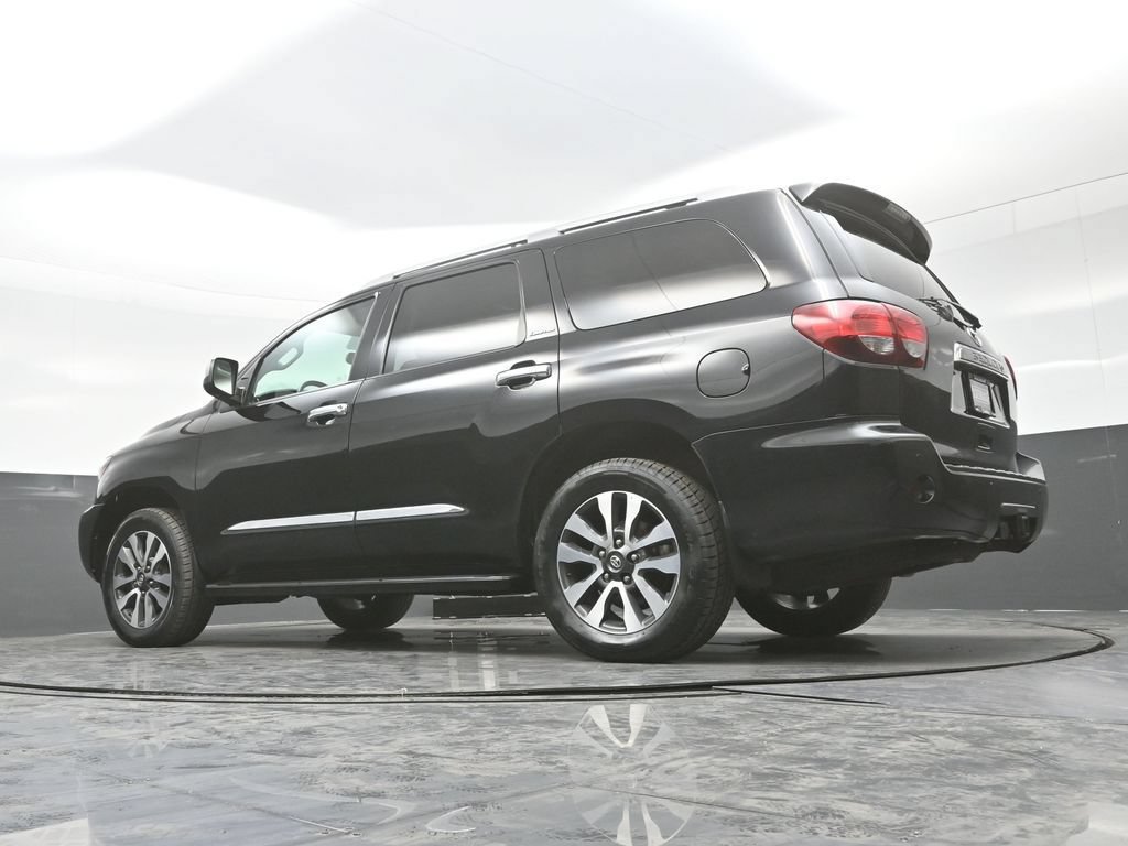 Used 2018 Toyota Sequoia Limited w/ Safety & Convenience Package AWD/4WD image 27