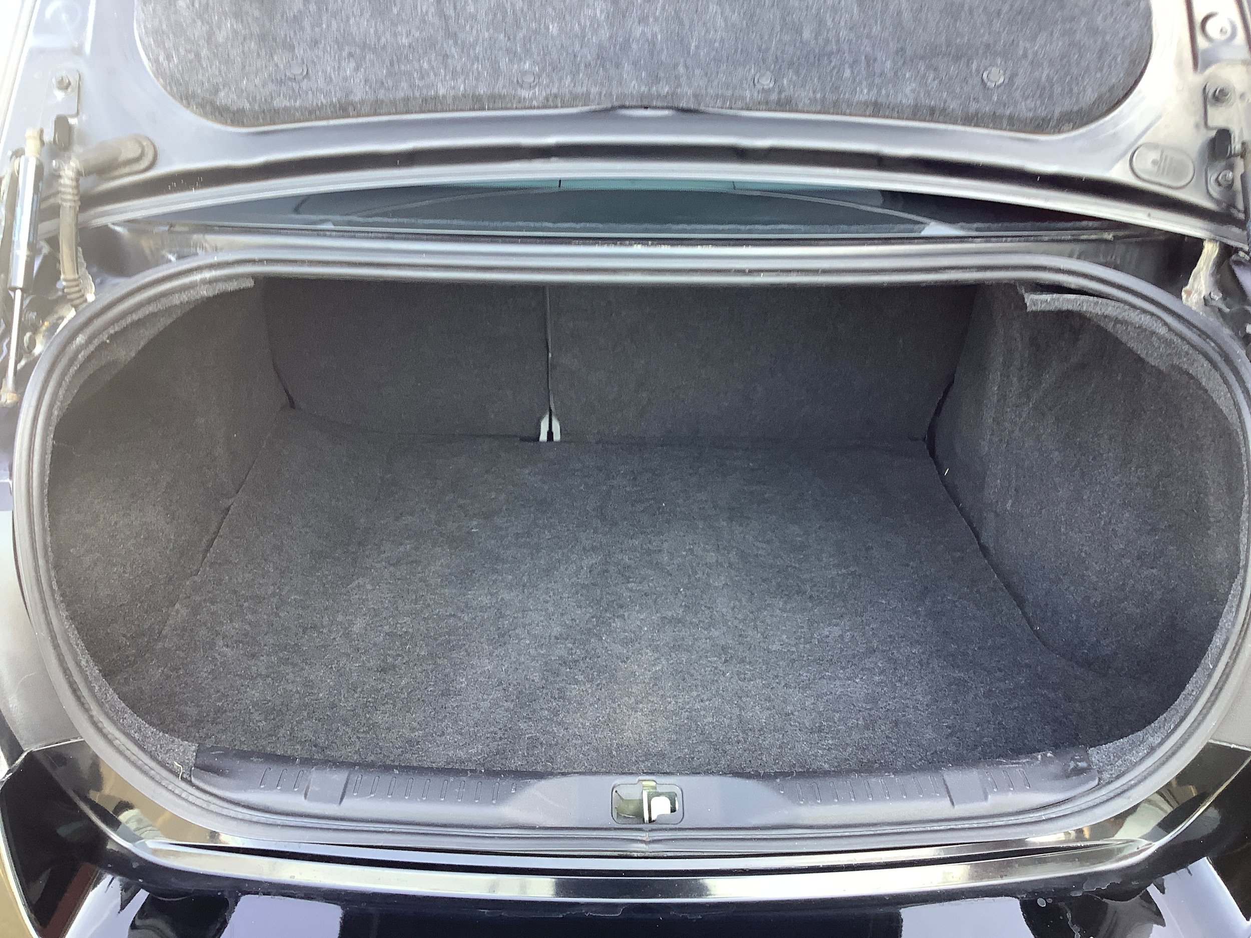 Used 2012 Nissan Sentra 2.0 SR FWD image 13
