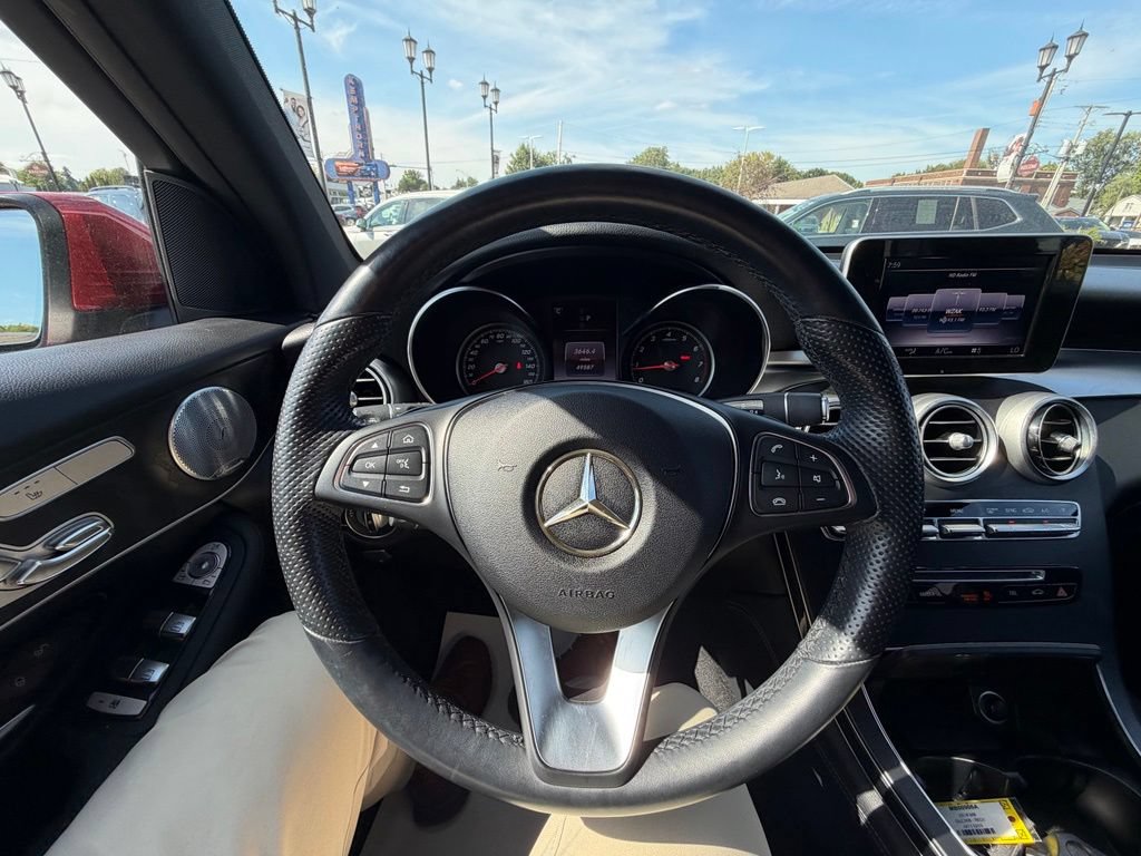 Used 2018 Mercedes-Benz GLC 300 4MATIC image 9