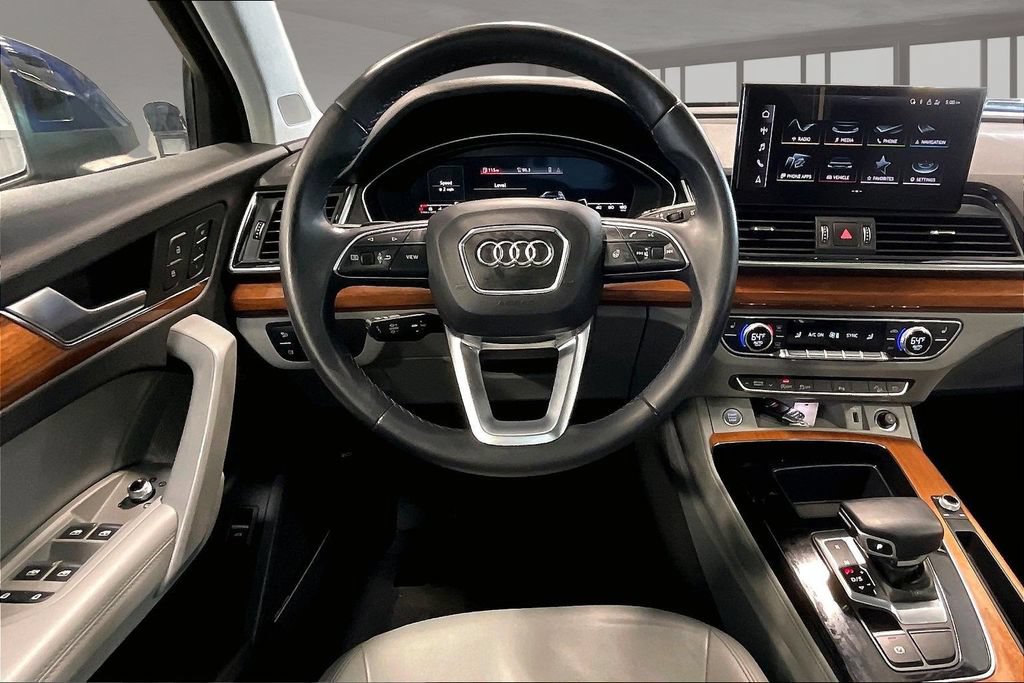 Used 2021 Audi Q5 2.0T Premium Plus w/ Premium Plus Package AWD/4WD image 9