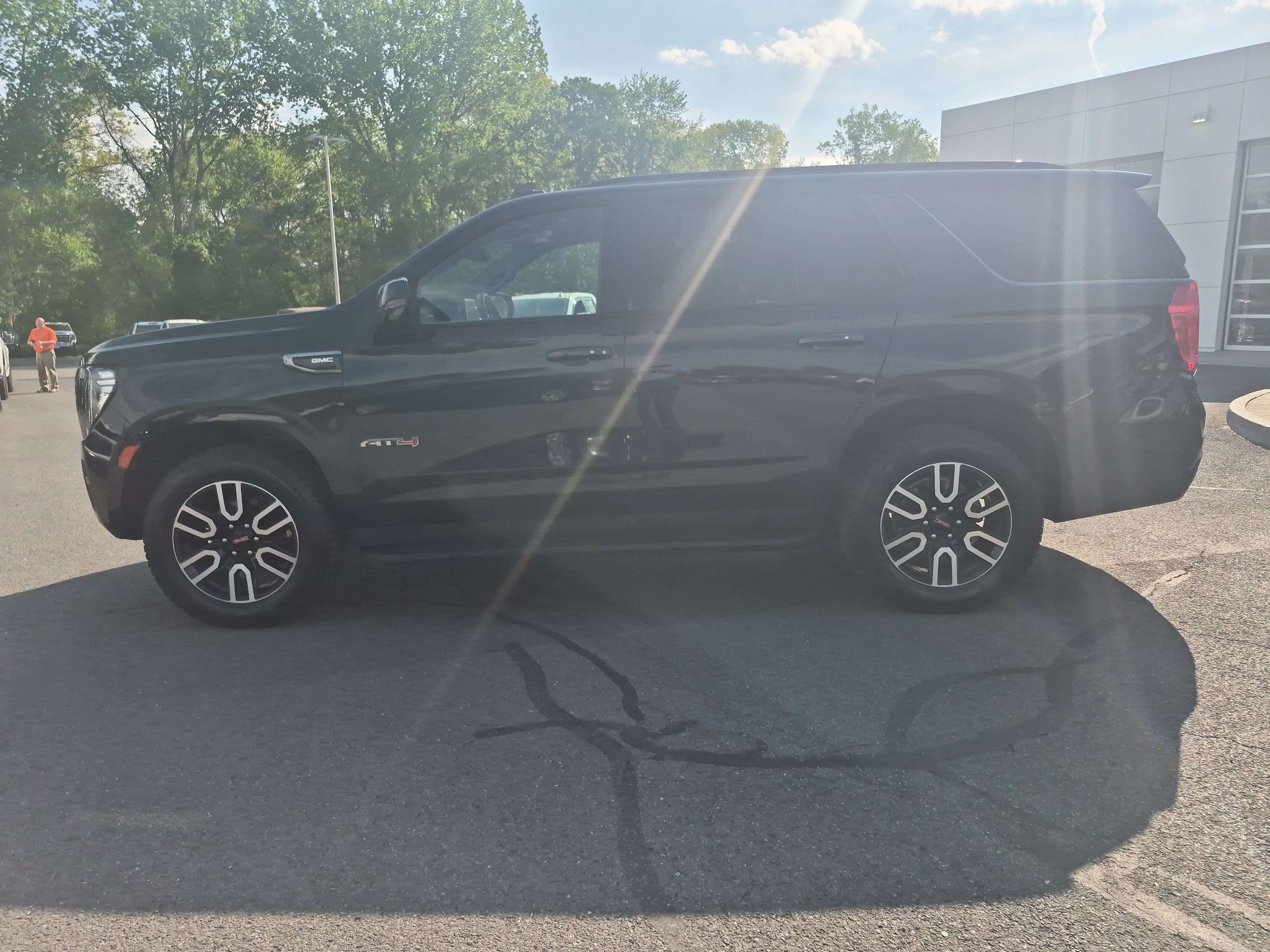 Certified 2021 GMC Yukon AT4 w/ Technology Package AWD/4WD image 2