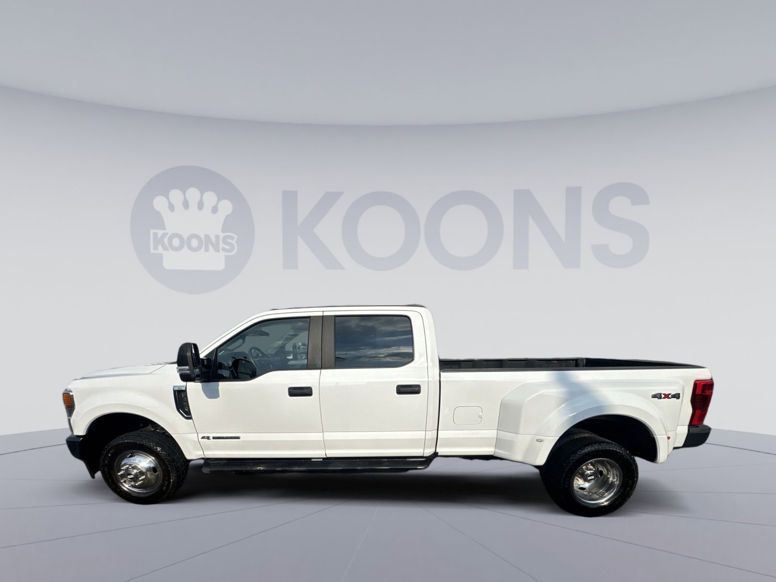 Used 2020 Ford F350 XL w/ Power Equipment Group image 2
