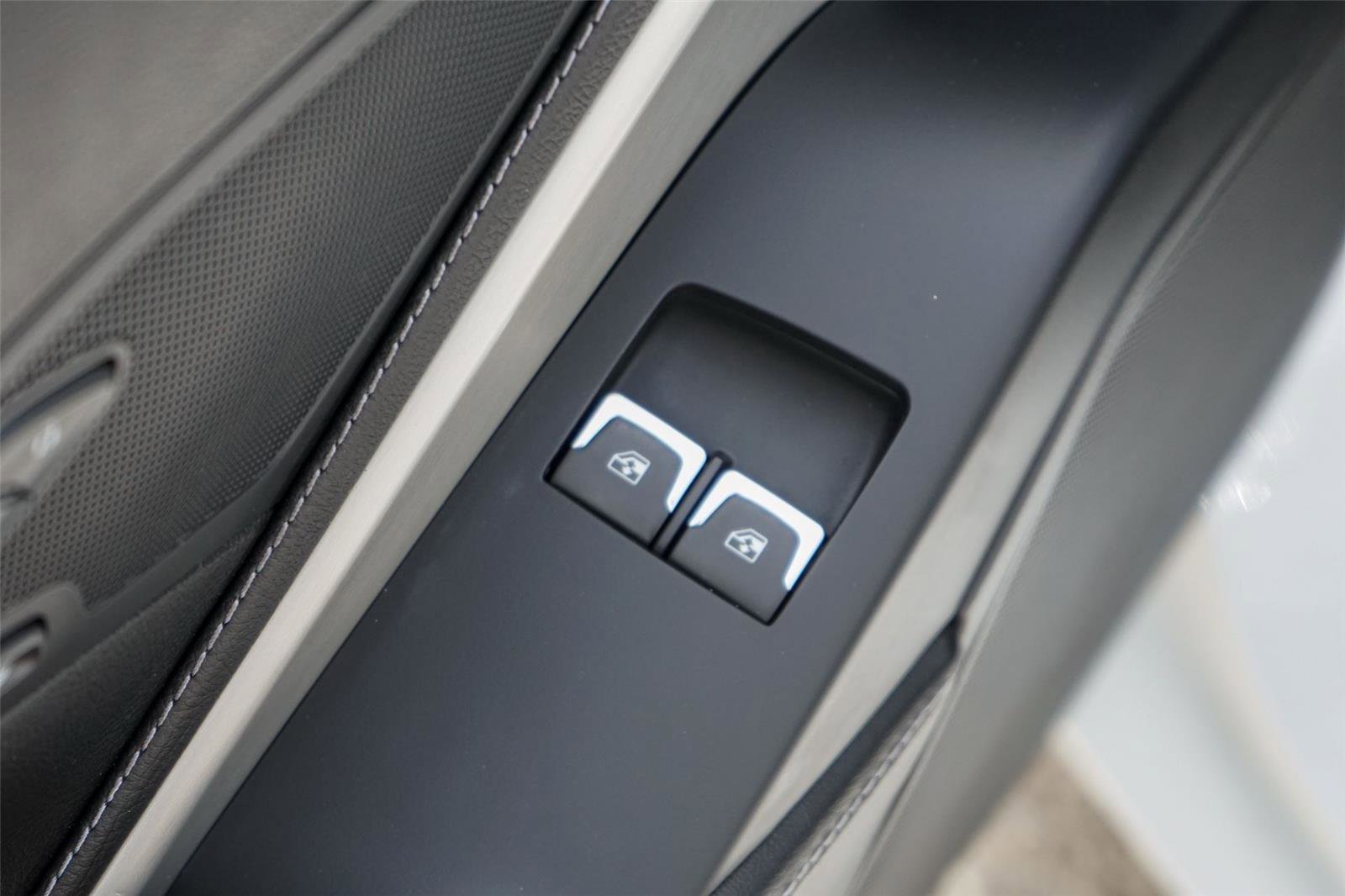 Used 2016 Chevrolet Corvette Stingray Convertible w/ 2LT Preferred Equipment Group RWD image 20