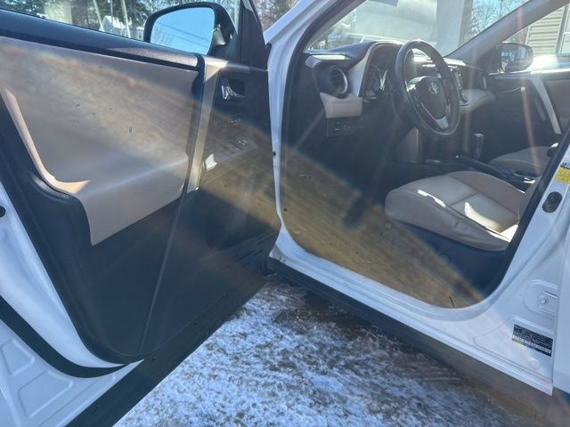 Used 2015 Toyota RAV4 Limited image 14