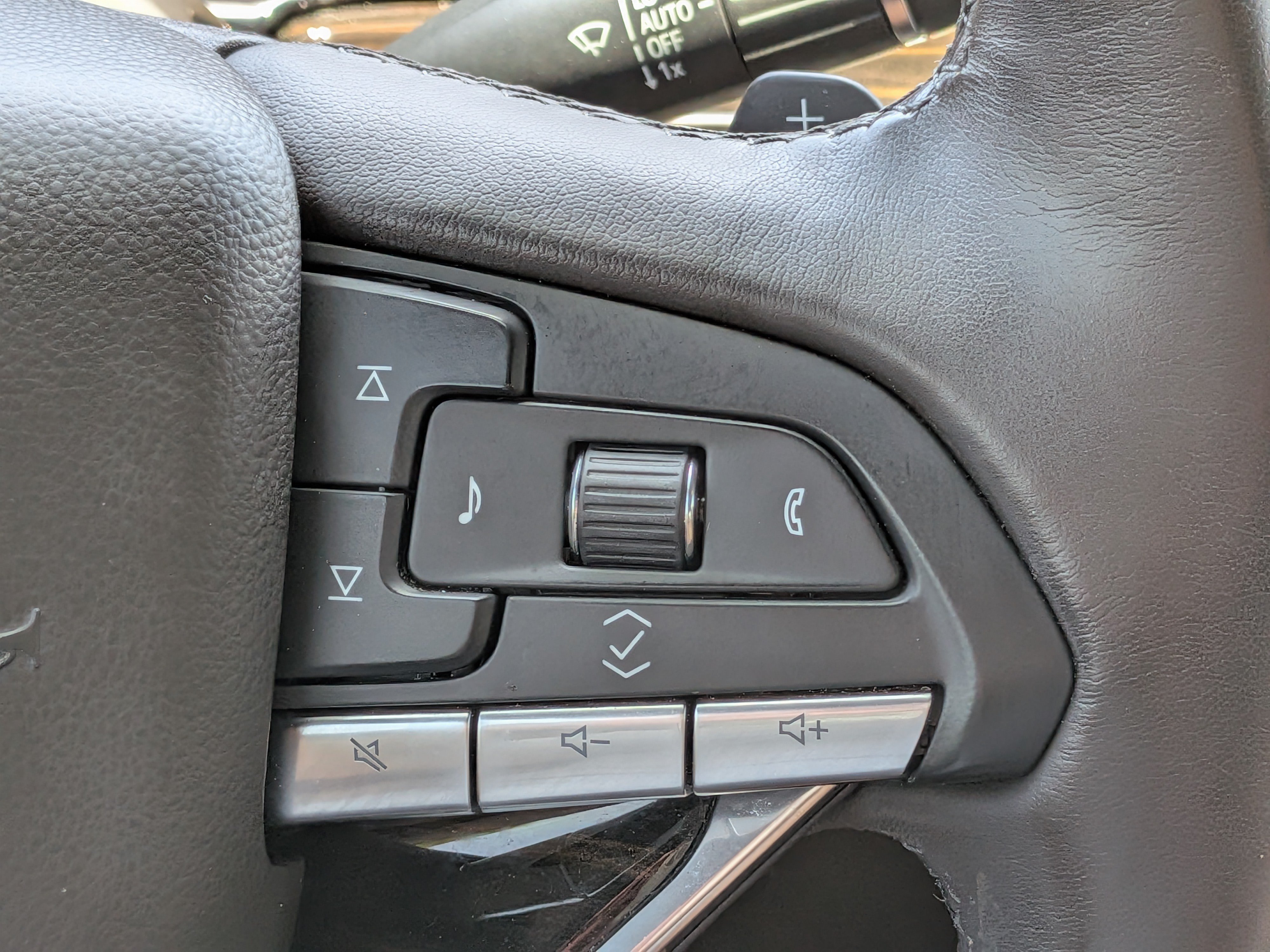 Certified 2023 Cadillac Escalade ESV Sport w/ Touring Package AWD/4WD image 28