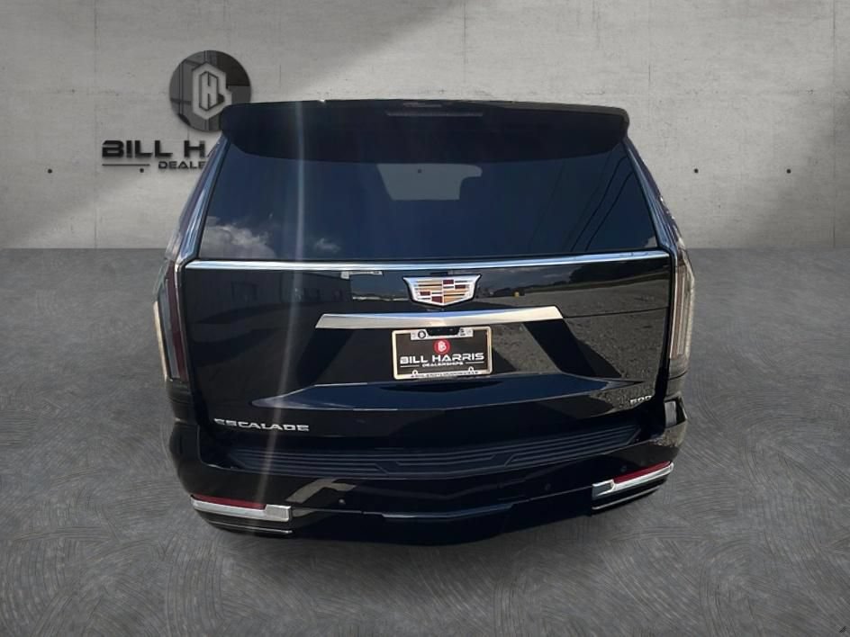 Used 2026 Cadillac Escalade ESV Luxury w/ LPO, Floor Liner Package AWD/4WD image 7