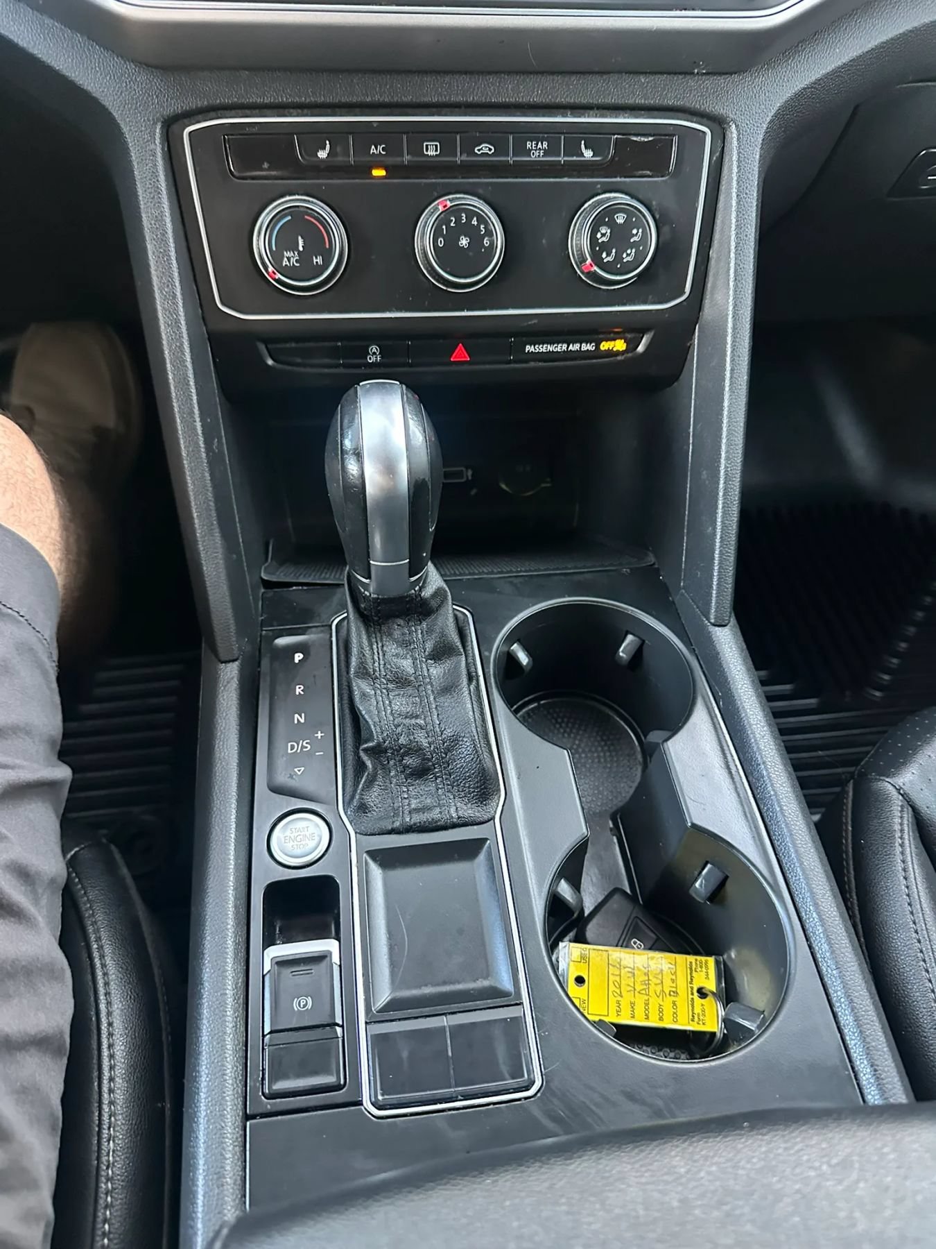 Used 2018 Volkswagen Atlas SE FWD image 24