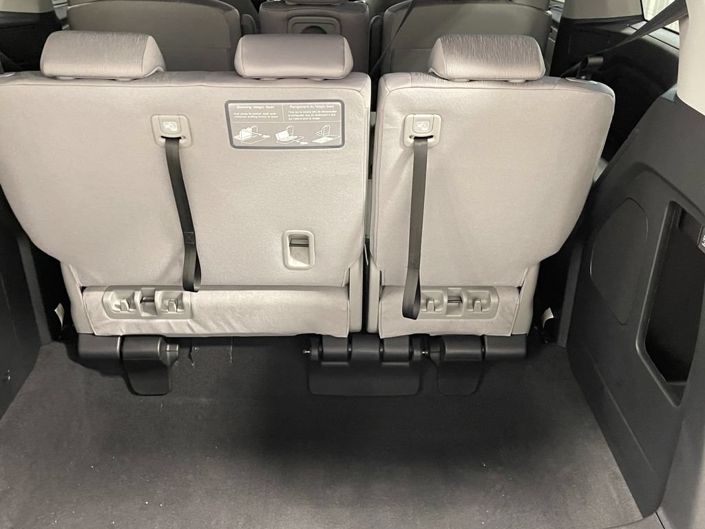 Used 2023 Honda Odyssey EX image 28