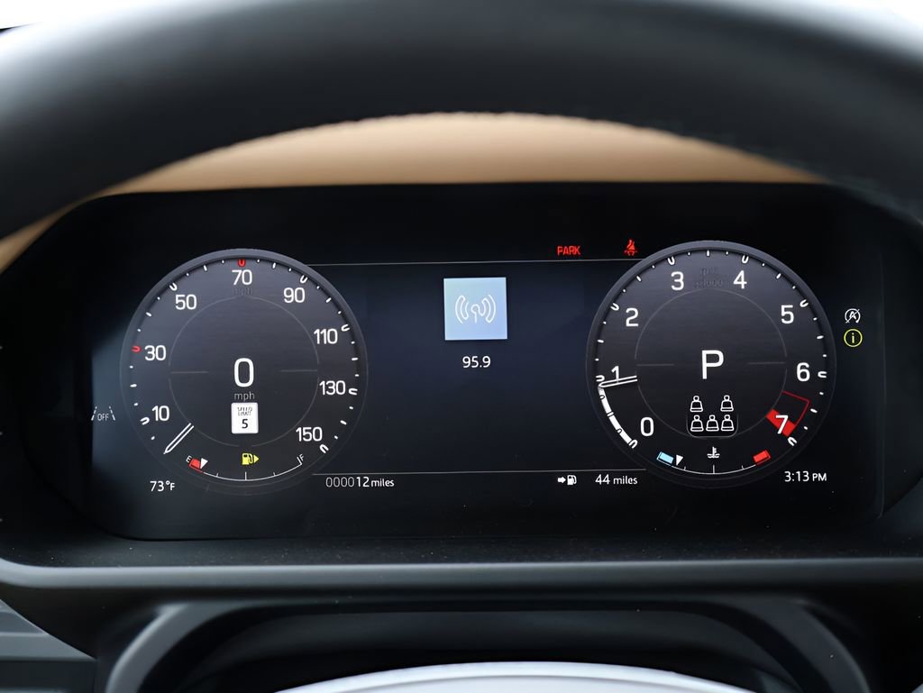 New 2026 Land Rover Defender 130 X-Dynamic SE AWD/4WD image 29