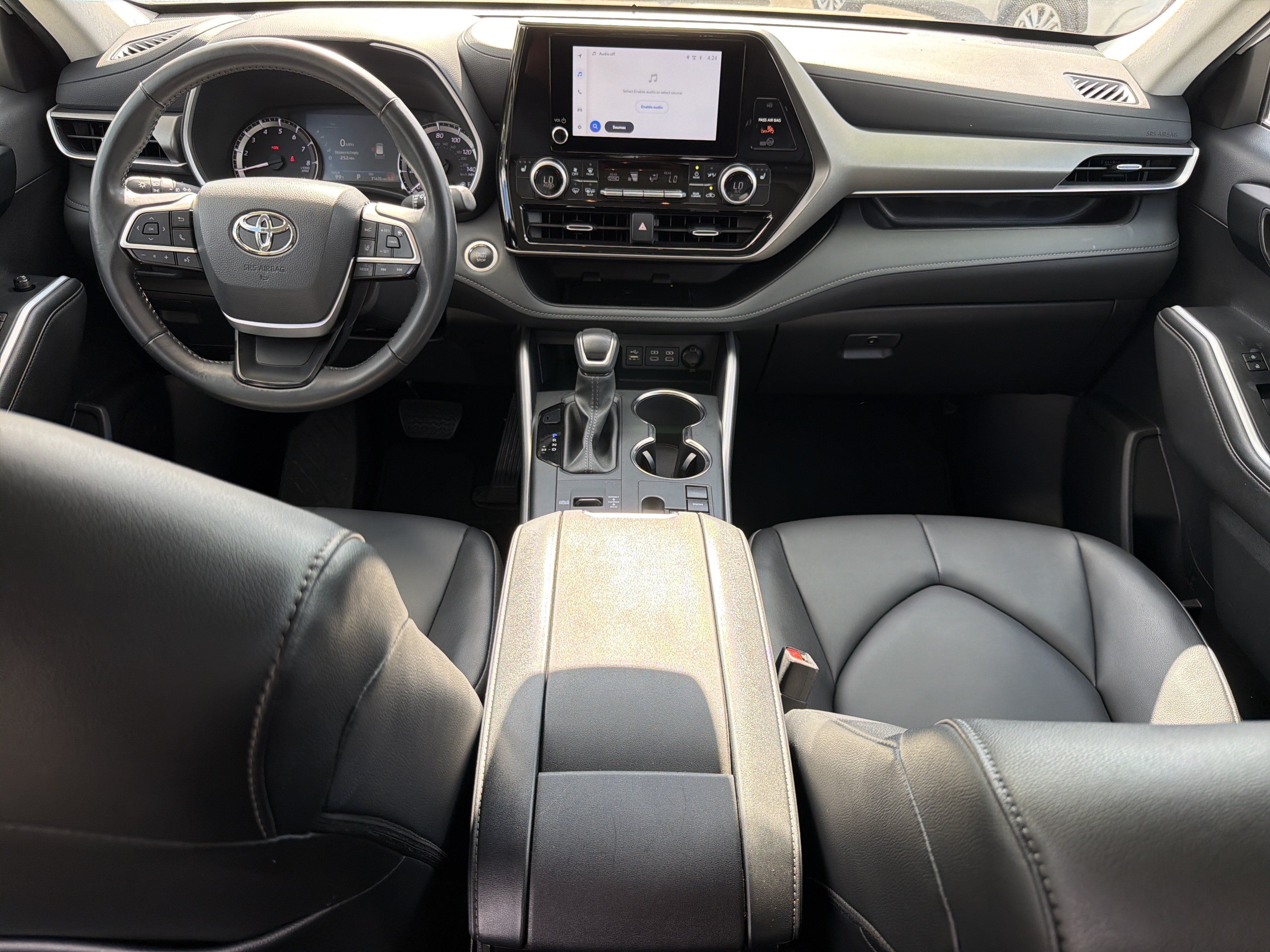 Certified 2025 Toyota Highlander XLE FWD image 5