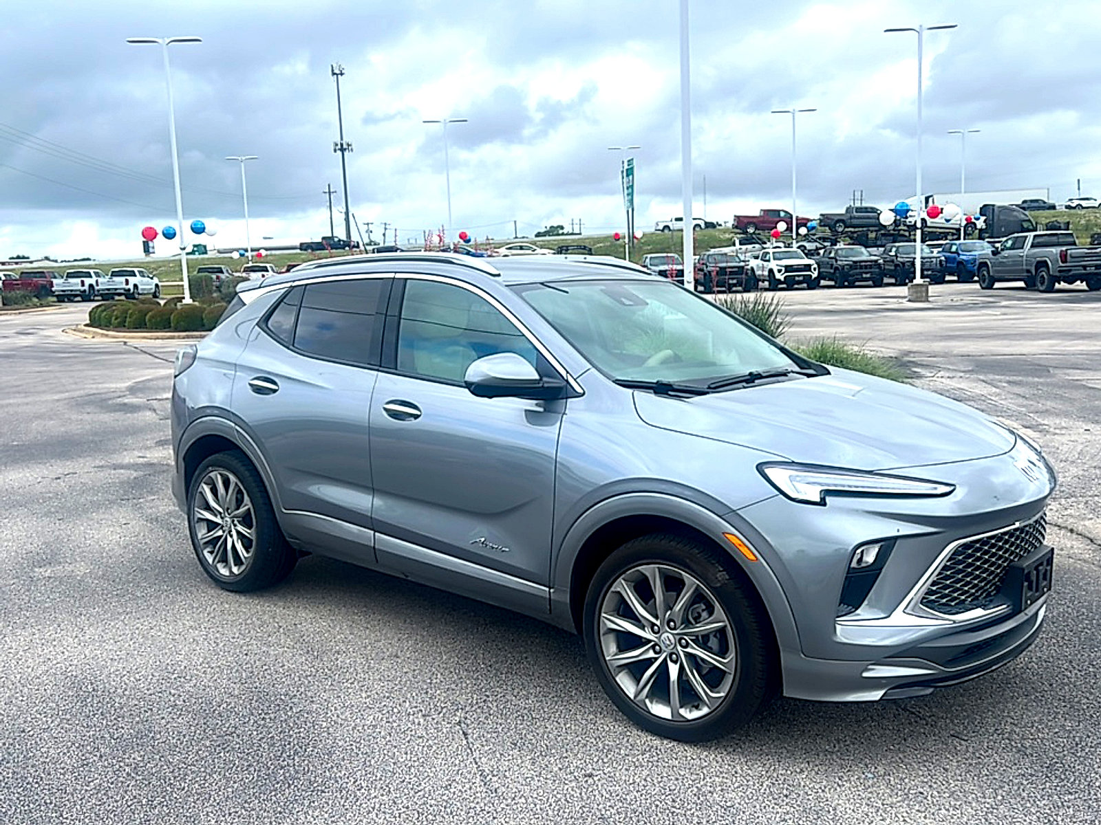 Used 2024 Buick Encore GX Avenir w/ Avenir Technology Package AWD/4WD image 4