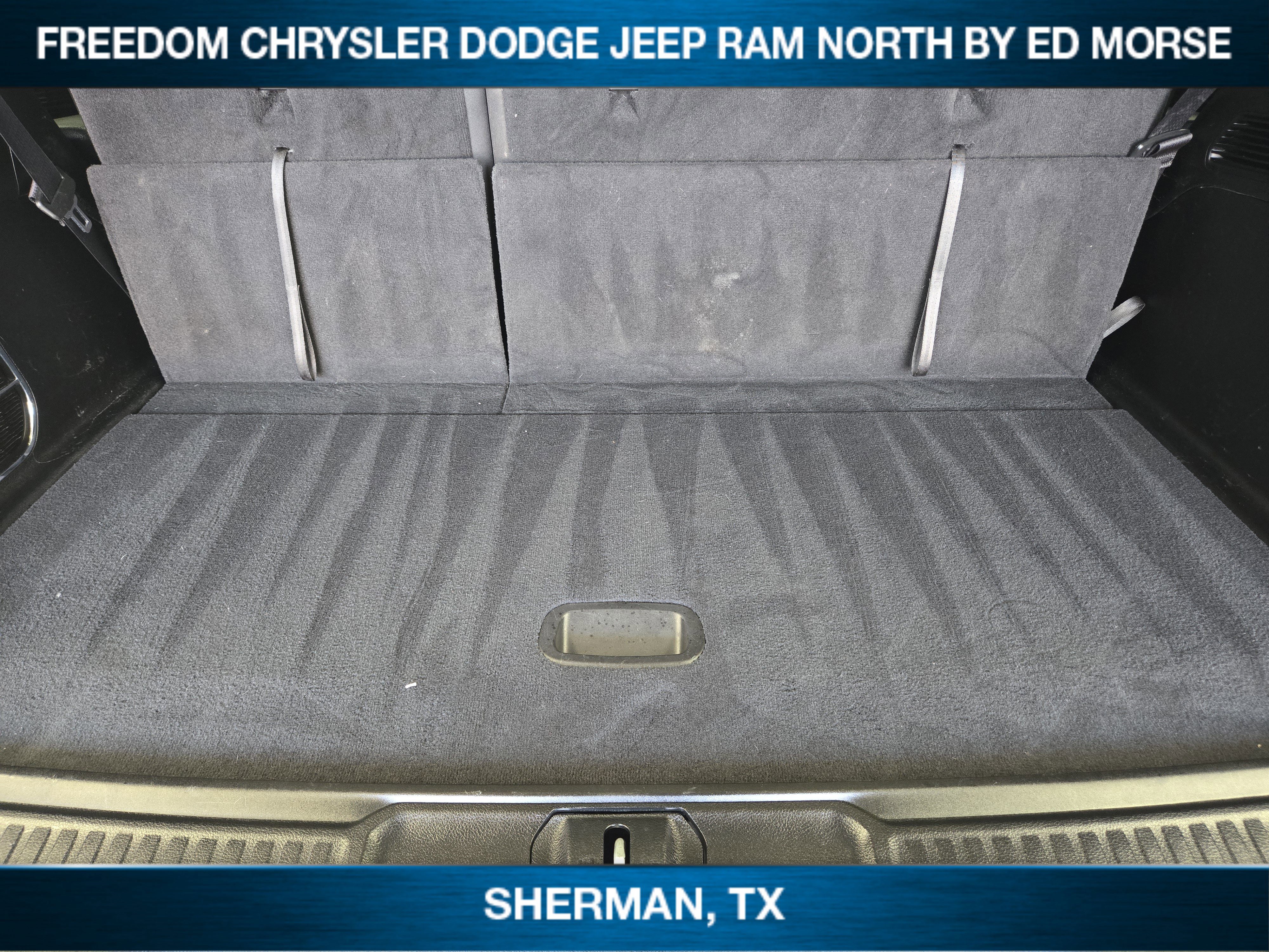 Used 2024 Jeep Wagoneer 4WD w/ Premium Group I image 24