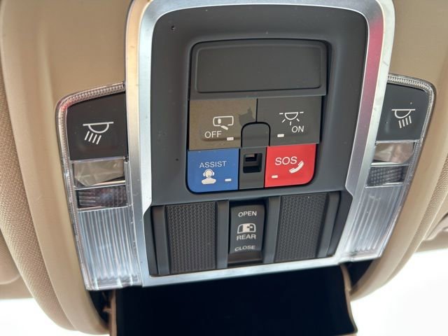 Used 2019 RAM 1500 Laramie image 23