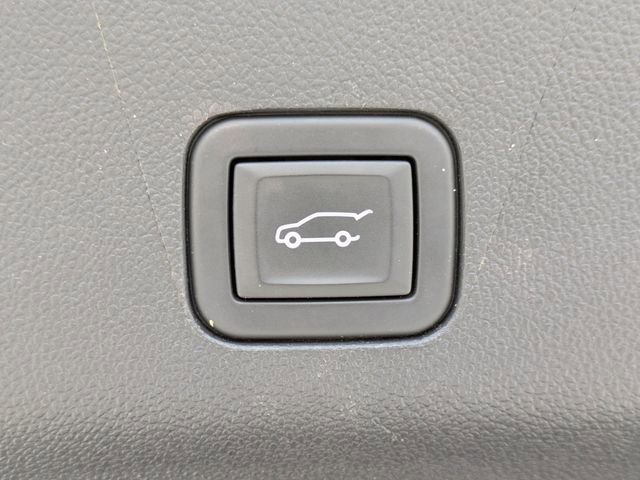 Used 2024 Chevrolet Tahoe LT image 14