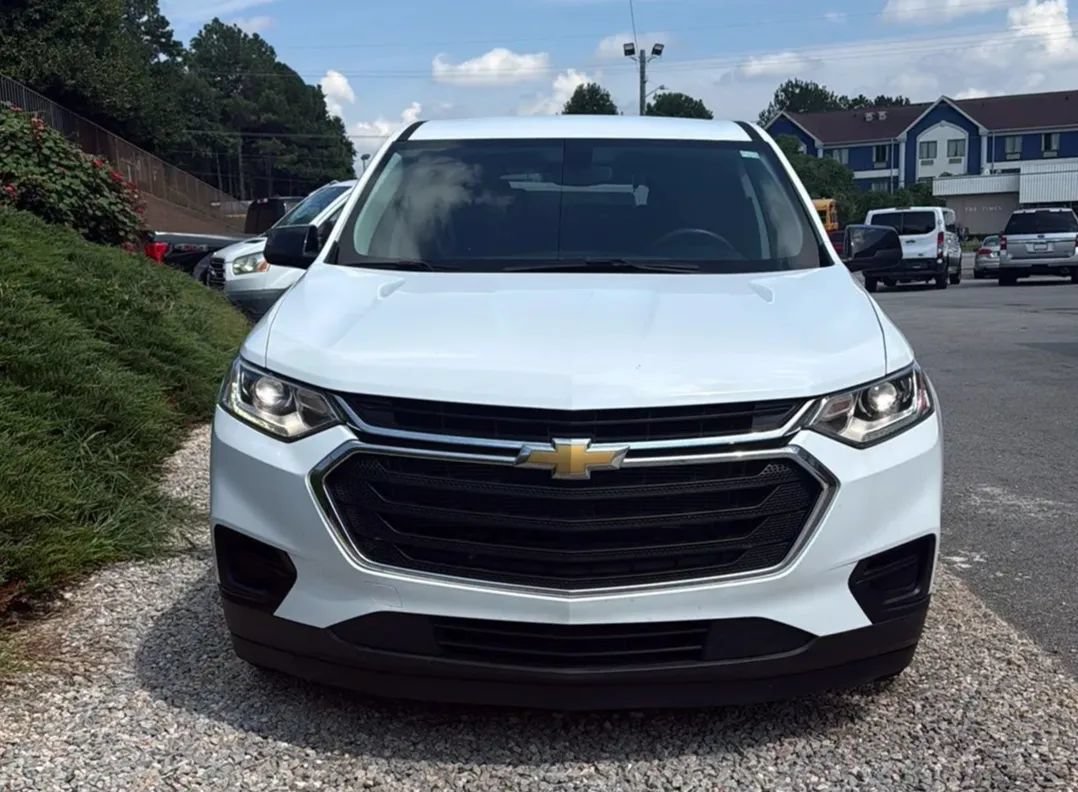 Used 2021 Chevrolet Traverse LS FWD image 4