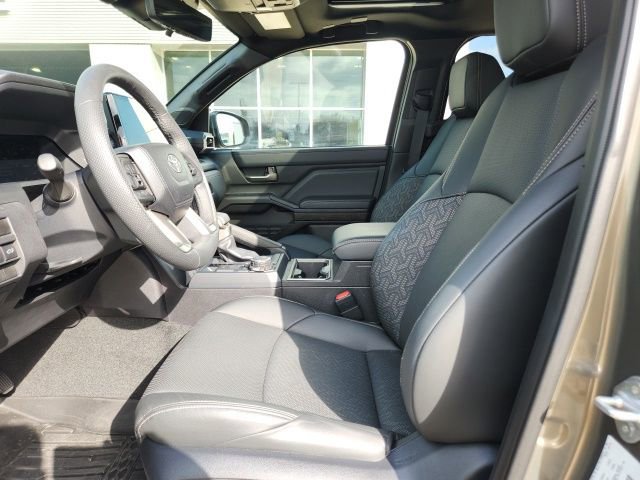 Used 2024 Toyota Tacoma Limited w/ Limited Package (LT) image 17