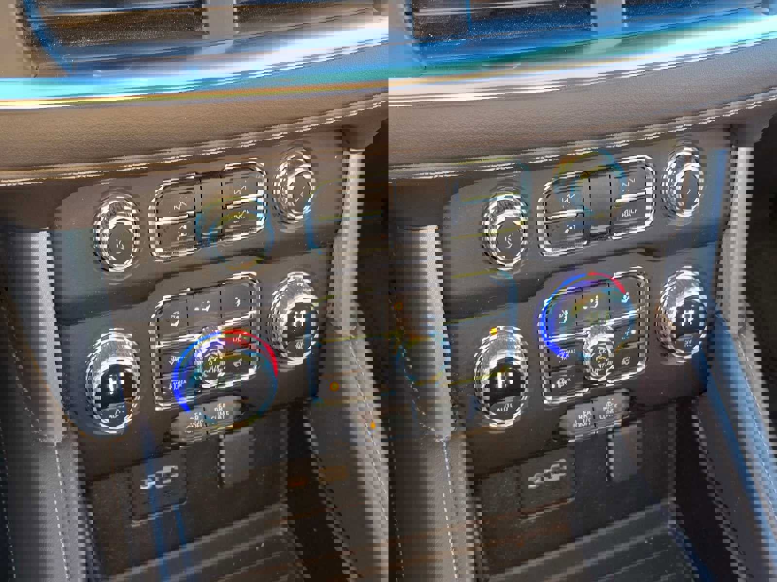 Used 2022 GMC Yukon SLE w/ Max Trailering Package image 31