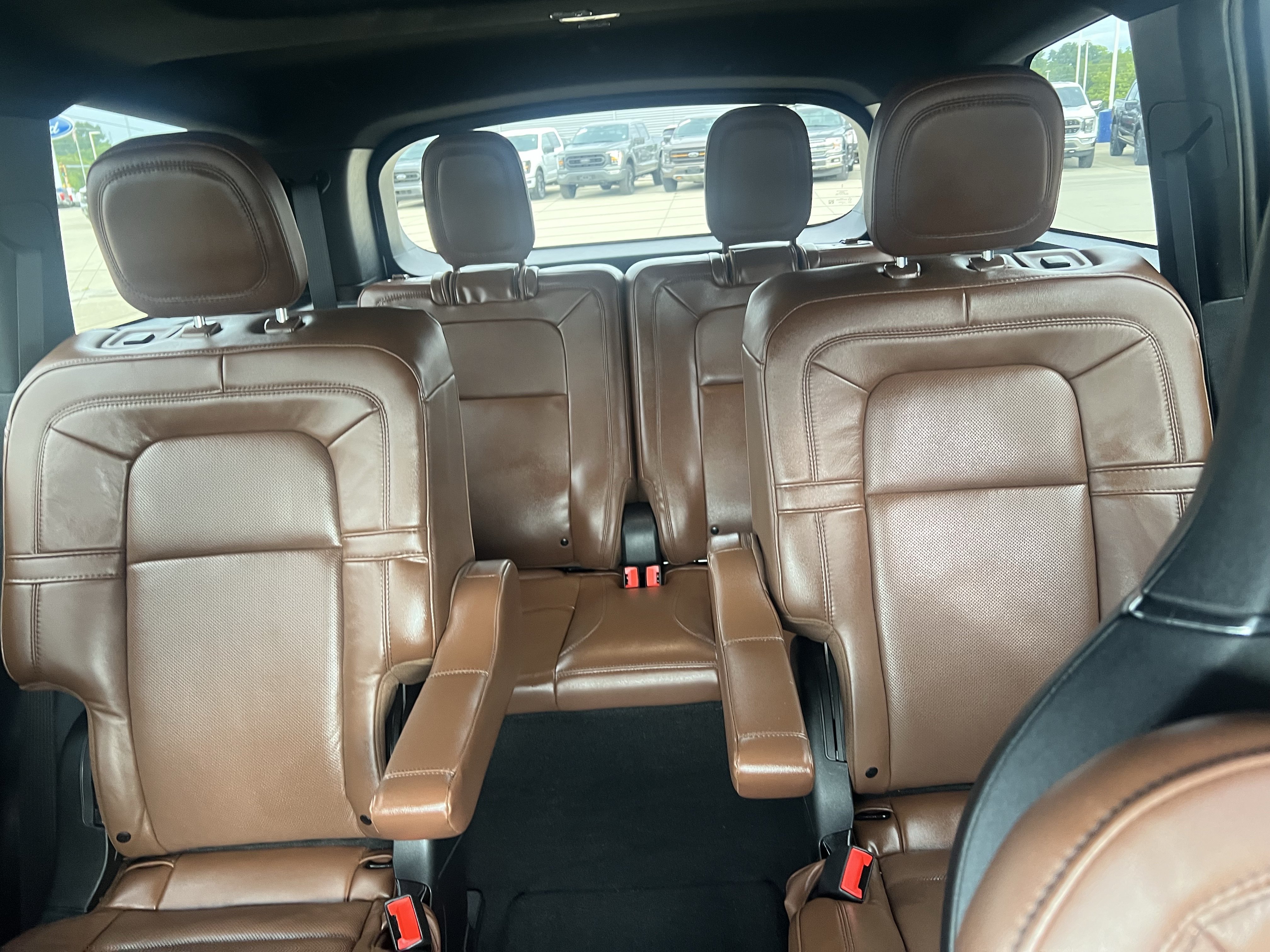 Used 2023 Lincoln Aviator Reserve w/ Equipment Group 201A AWD/4WD image 15