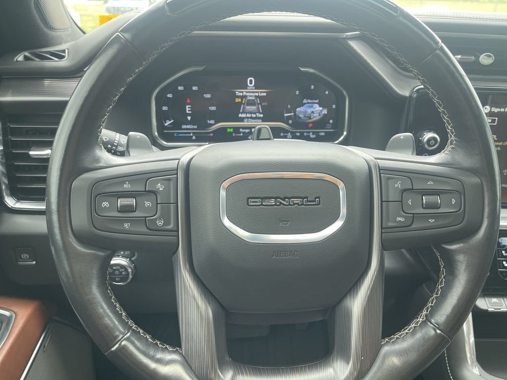 Used 2024 GMC Sierra 1500 Denali Ultimate AWD/4WD image 9