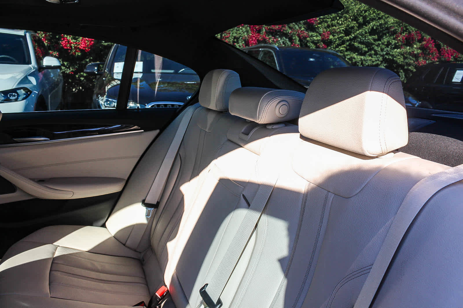 Certified 2023 BMW 530i w/ Premium Package image 18