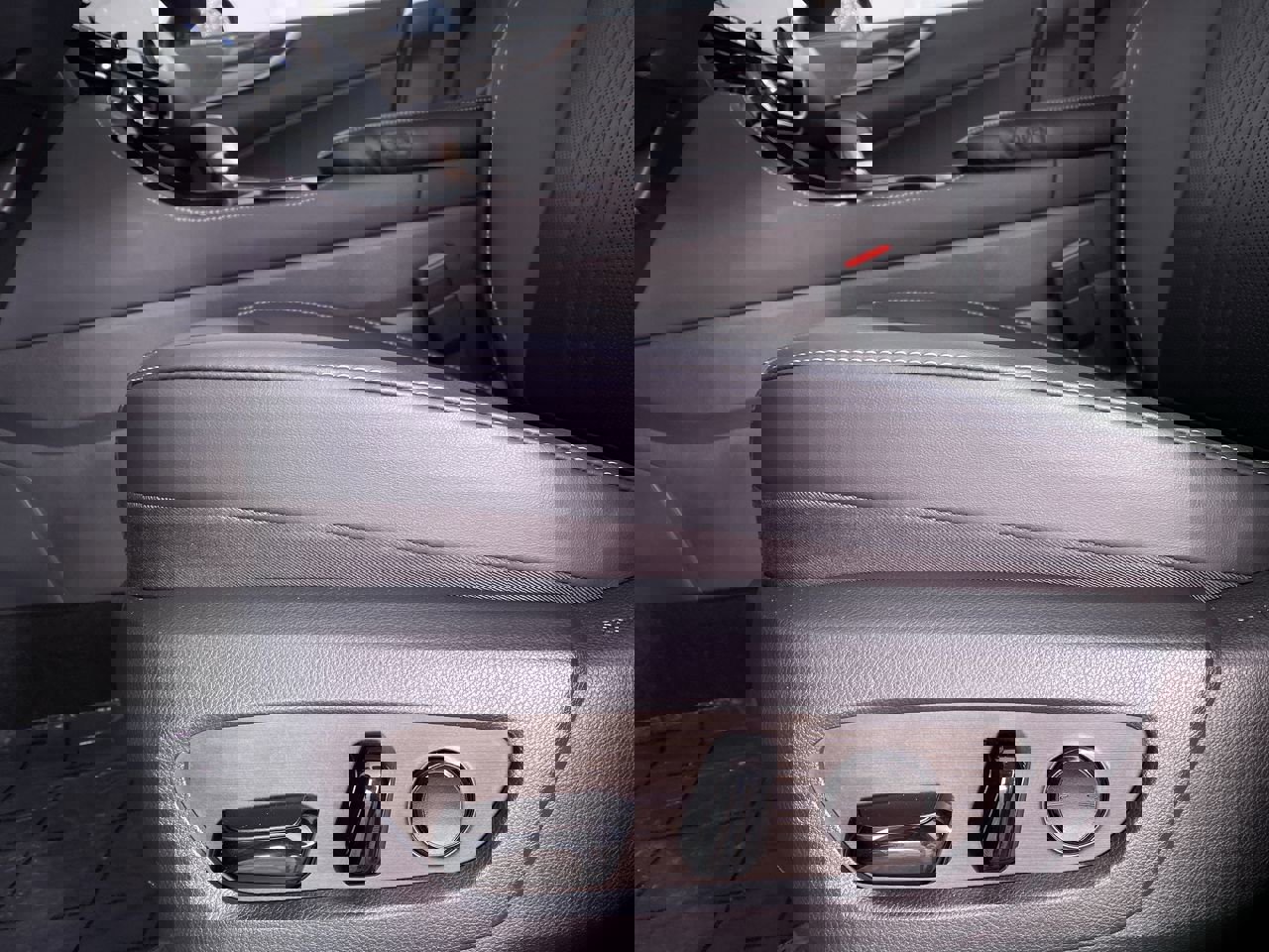 Used 2025 Lexus NX 350 AWD w/ Premium Package image 9