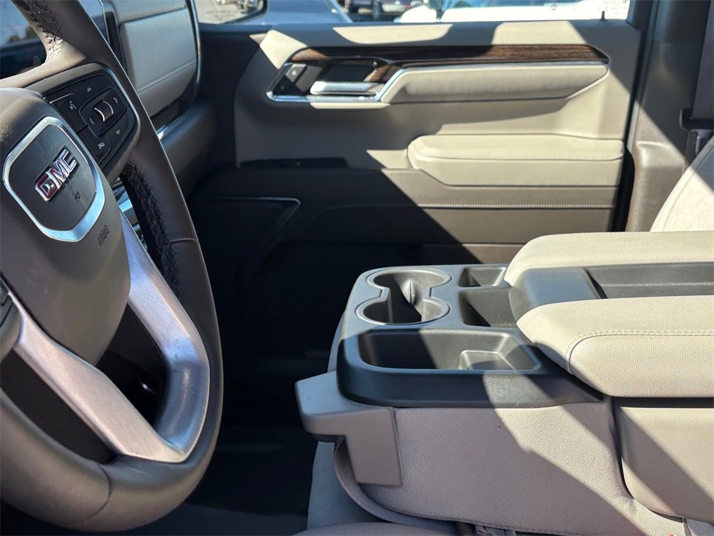 Used 2024 GMC Sierra 1500 SLE w/ X31 Off-Road Package image 12