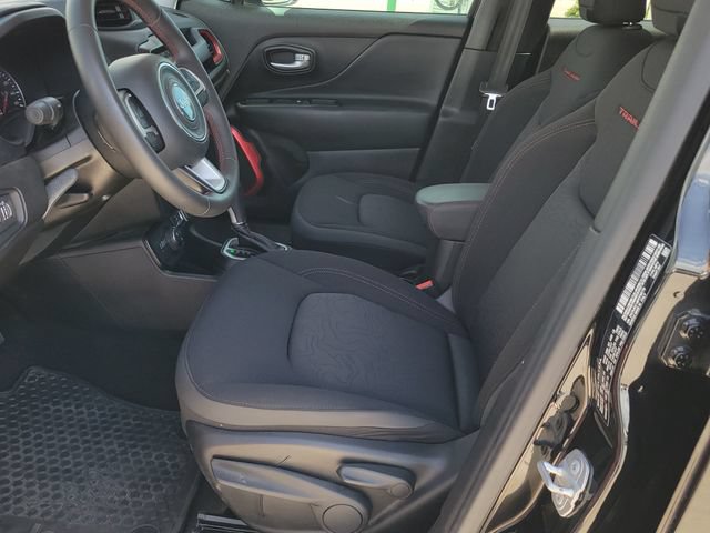 Used 2023 Jeep Renegade Trailhawk AWD/4WD image 6
