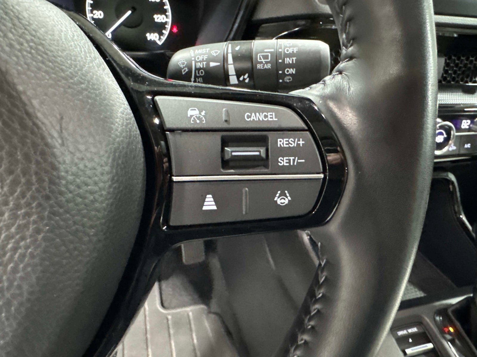 Used 2025 Honda CR-V EX-L image 30