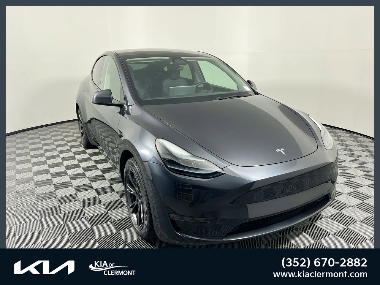 Used 2025 Tesla Model Y Long Range image 1