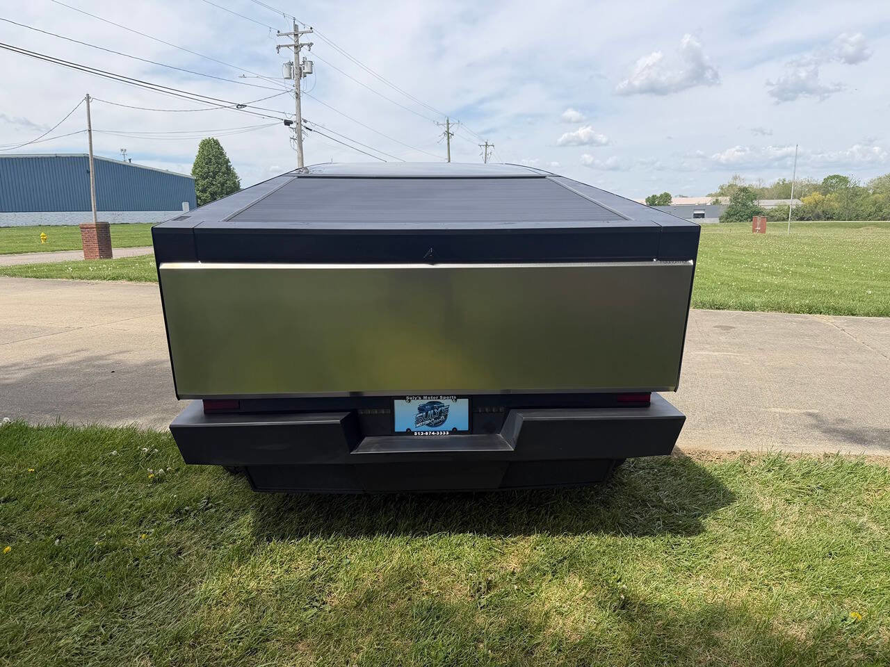 Used 2024 Tesla Cybertruck AWD Crew Cab image 6