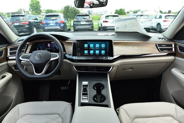 New 2026 Volkswagen Atlas SE FWD image 7