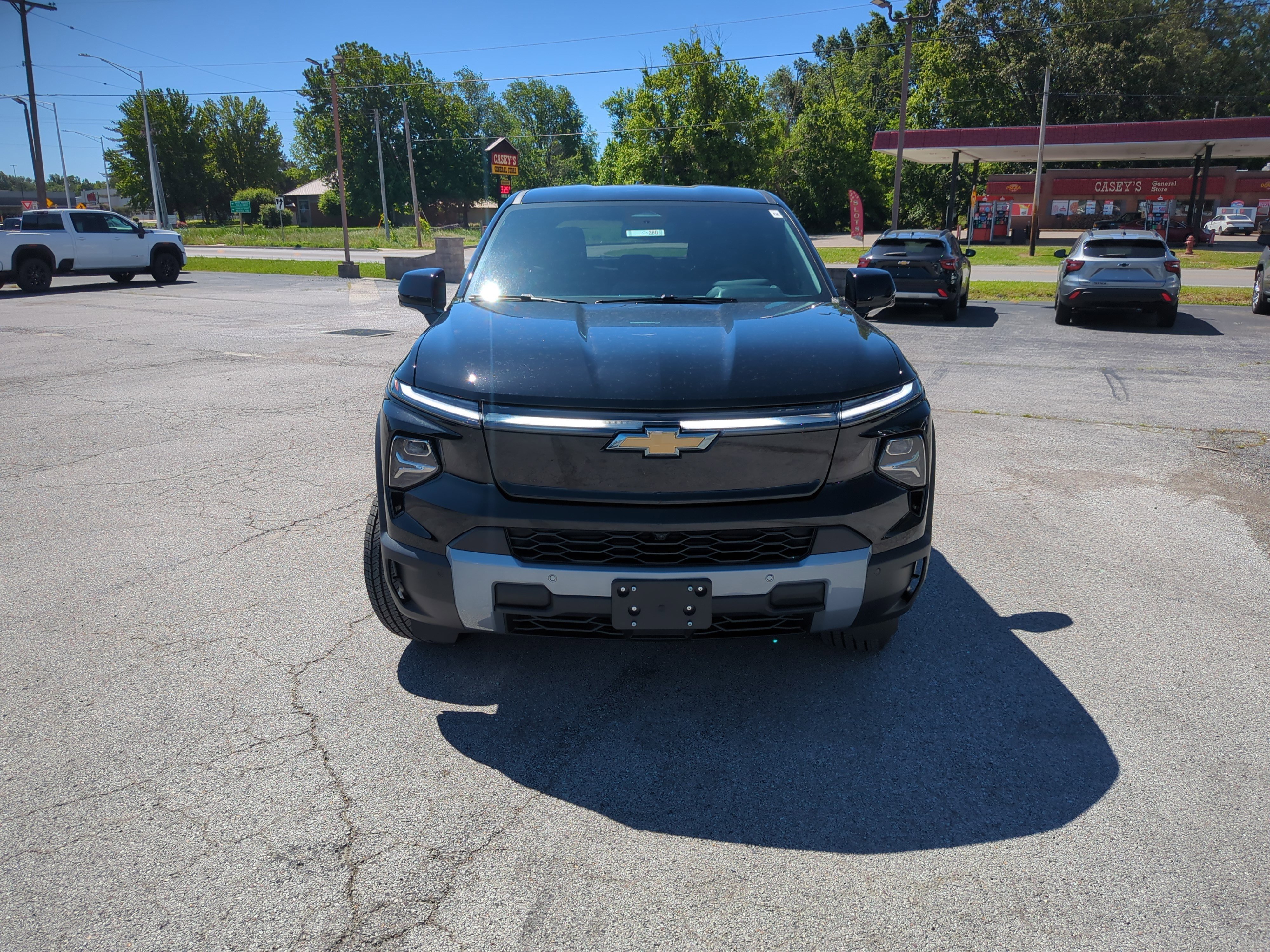 New 2025 Chevrolet Silverado EV LT image 2