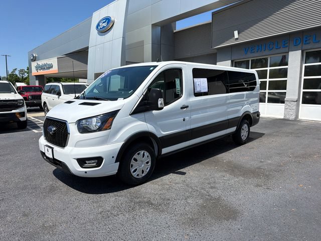 Used 2024 Ford Transit 350 XLT RWD image 4