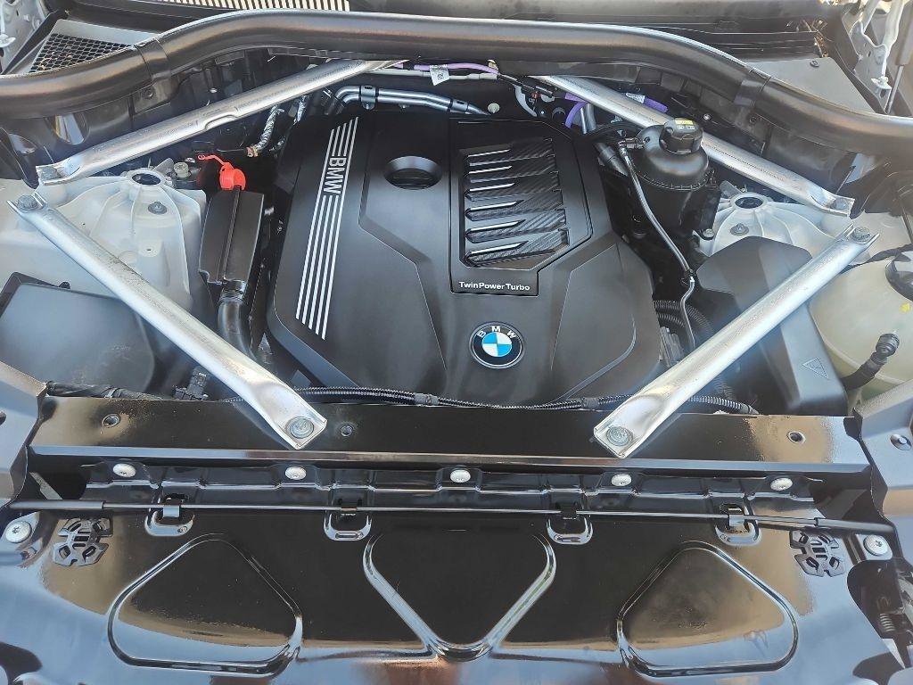 Used 2022 BMW X5 xDrive40i w/ M Sport Package image 10
