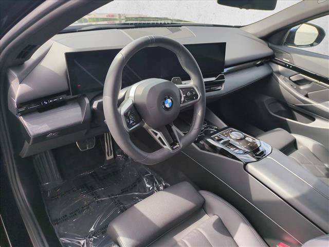 Used 2025 BMW 530i w/ M Sport Package RWD image 10