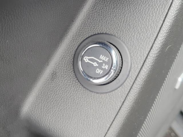 Used 2023 Chevrolet Traverse RS image 19