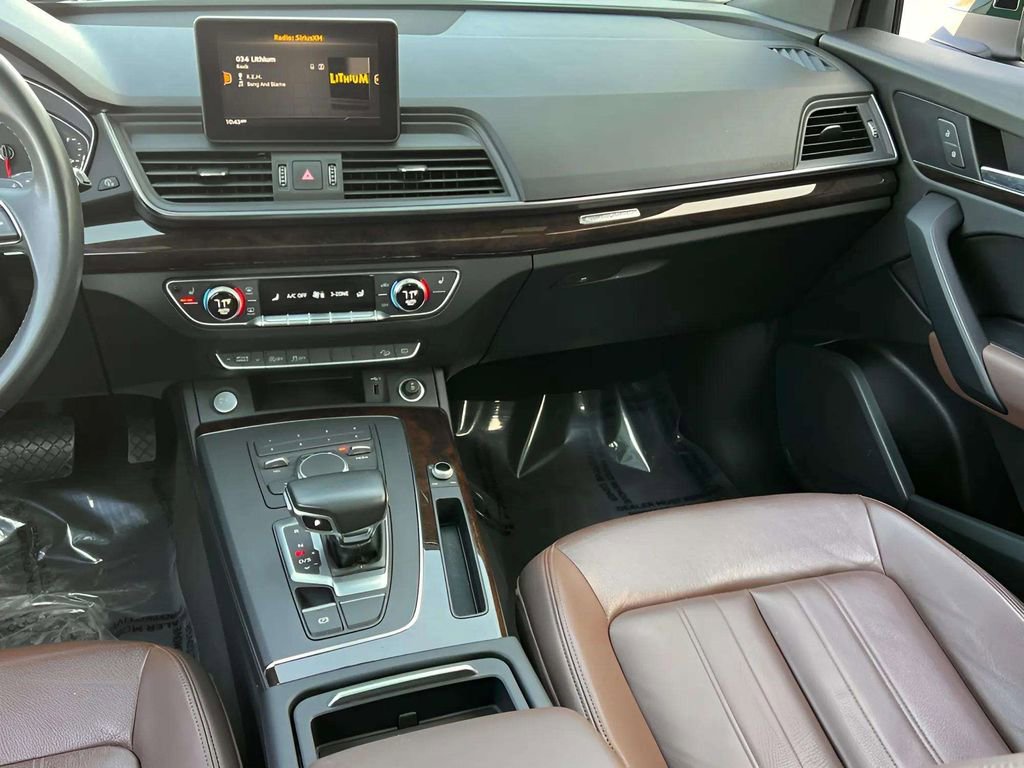 Used 2019 Audi Q5 2.0T Premium w/ Convenience Package image 19
