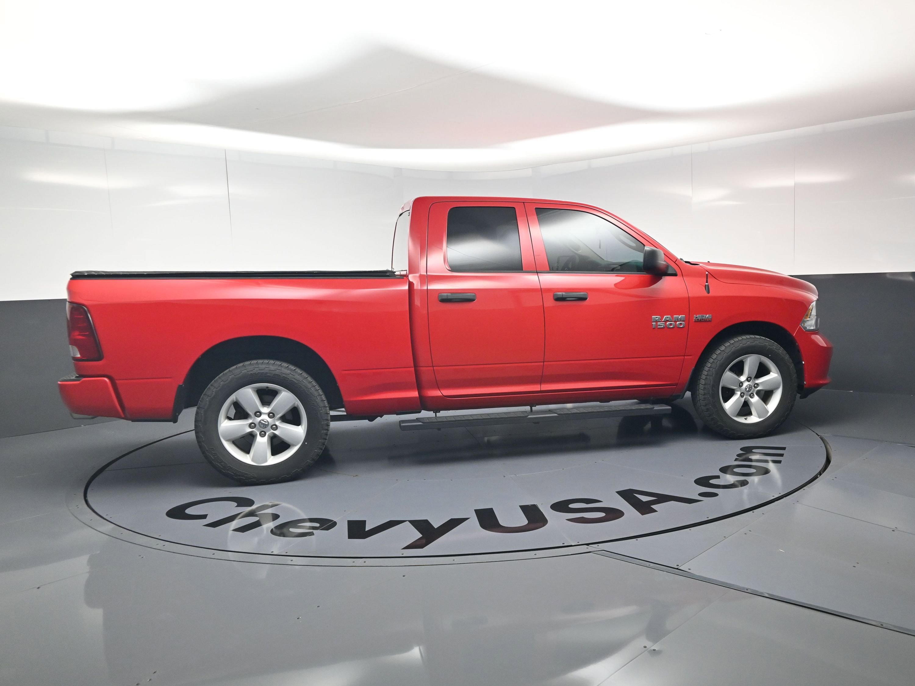 Used 2015 RAM 1500 Express RWD image 10