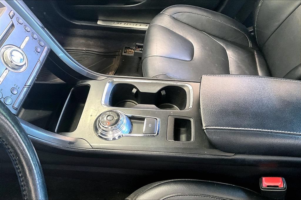 Used 2017 Ford Fusion Titanium FWD image 18