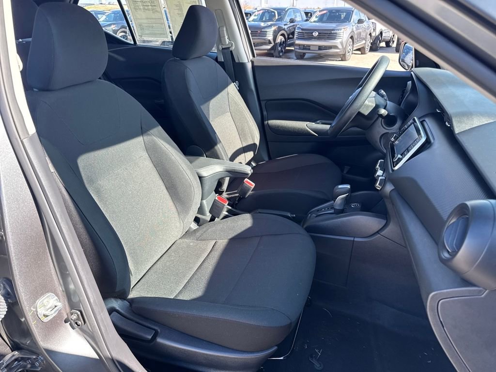 Used 2025 Nissan Kicks Play S image 14