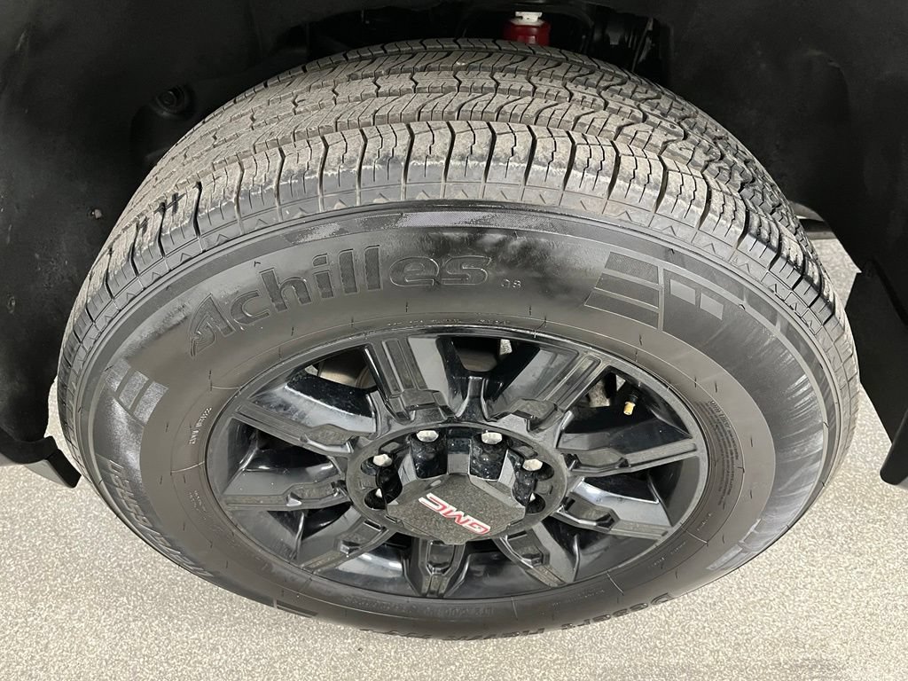 Used 2024 GMC Sierra 2500 AT4 w/ AT4 Preferred Package AWD/4WD image 15