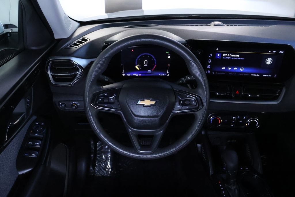 Used 2025 Chevrolet TrailBlazer LT image 17