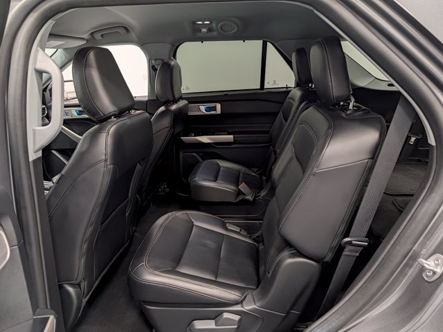 Used 2023 Ford Explorer Limited w/ Equipment Group 301A AWD/4WD image 32
