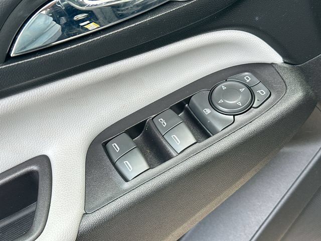 Used 2018 Chevrolet Equinox LS AWD/4WD image 24