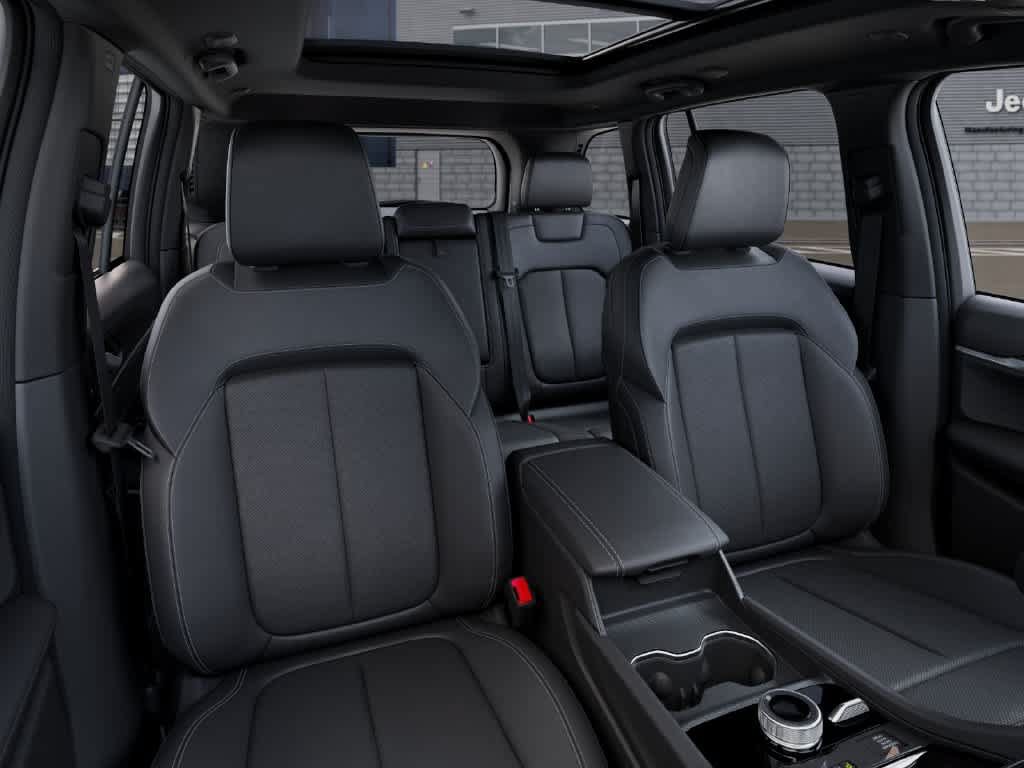 New 2027 Jeep Grand Cherokee Limited AWD/4WD image 16