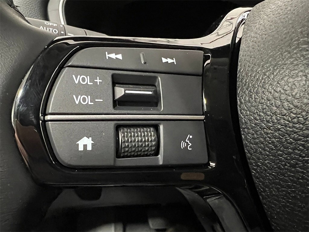 New 2025 Honda Pilot Touring image 18