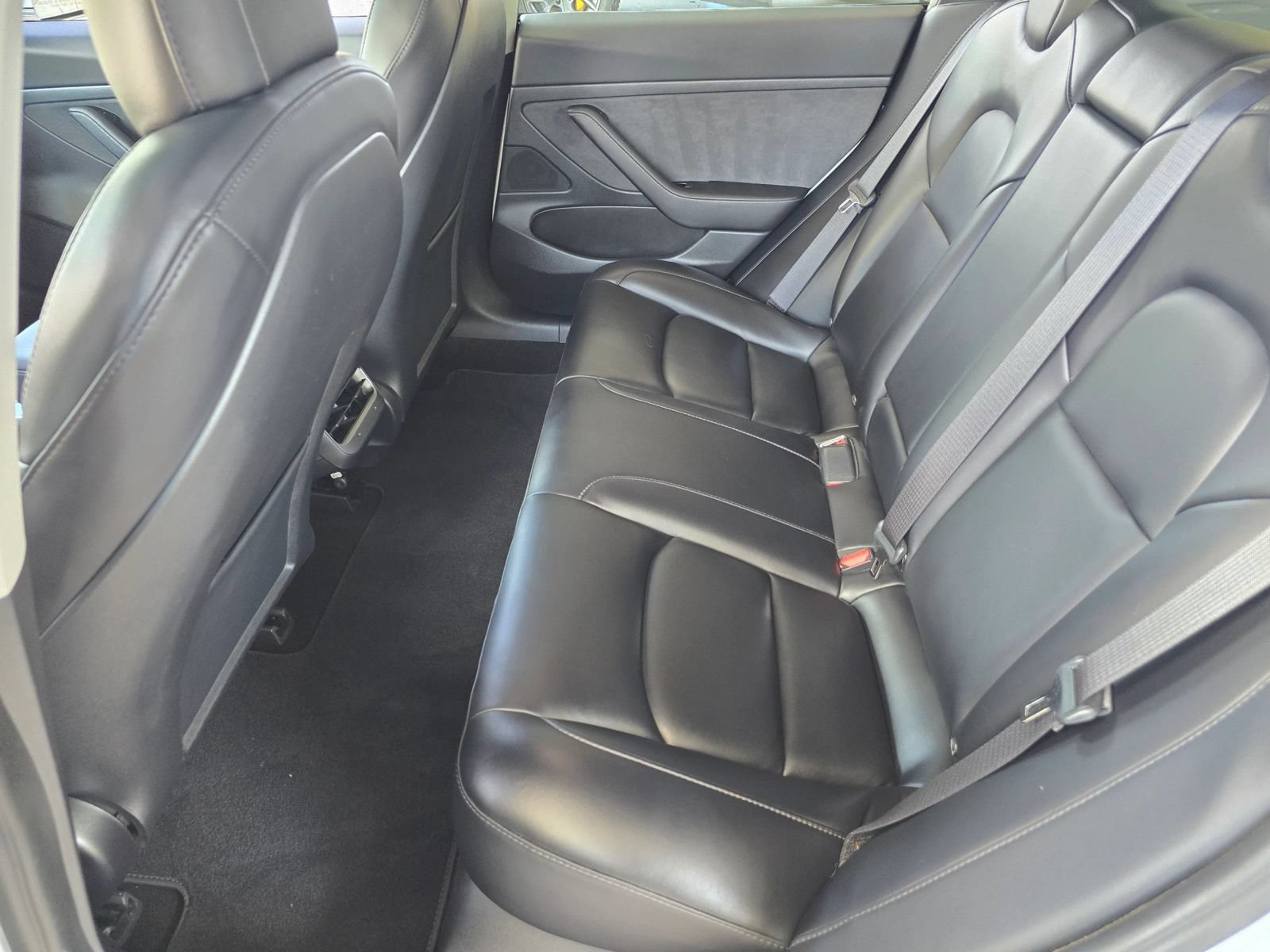 Used 2020 Tesla Model 3 Standard Range Plus RWD image 34