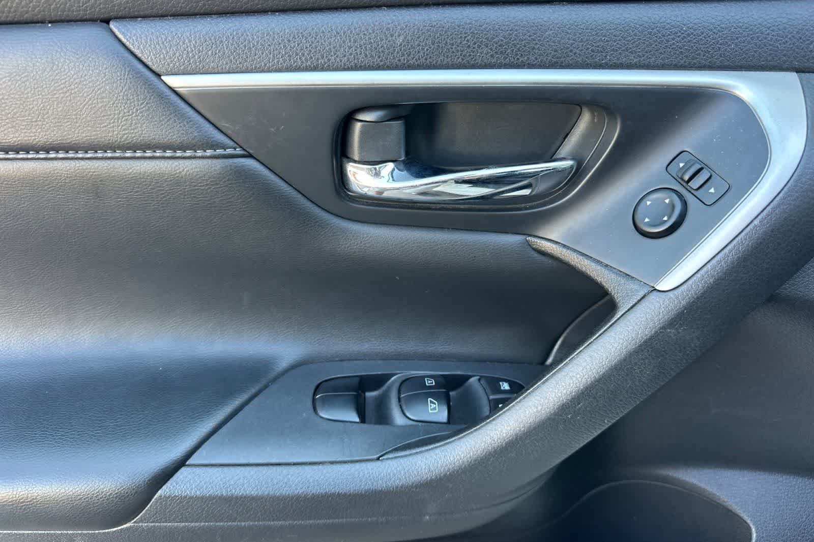 Used 2018 Nissan Altima 2.5 SL FWD image 15
