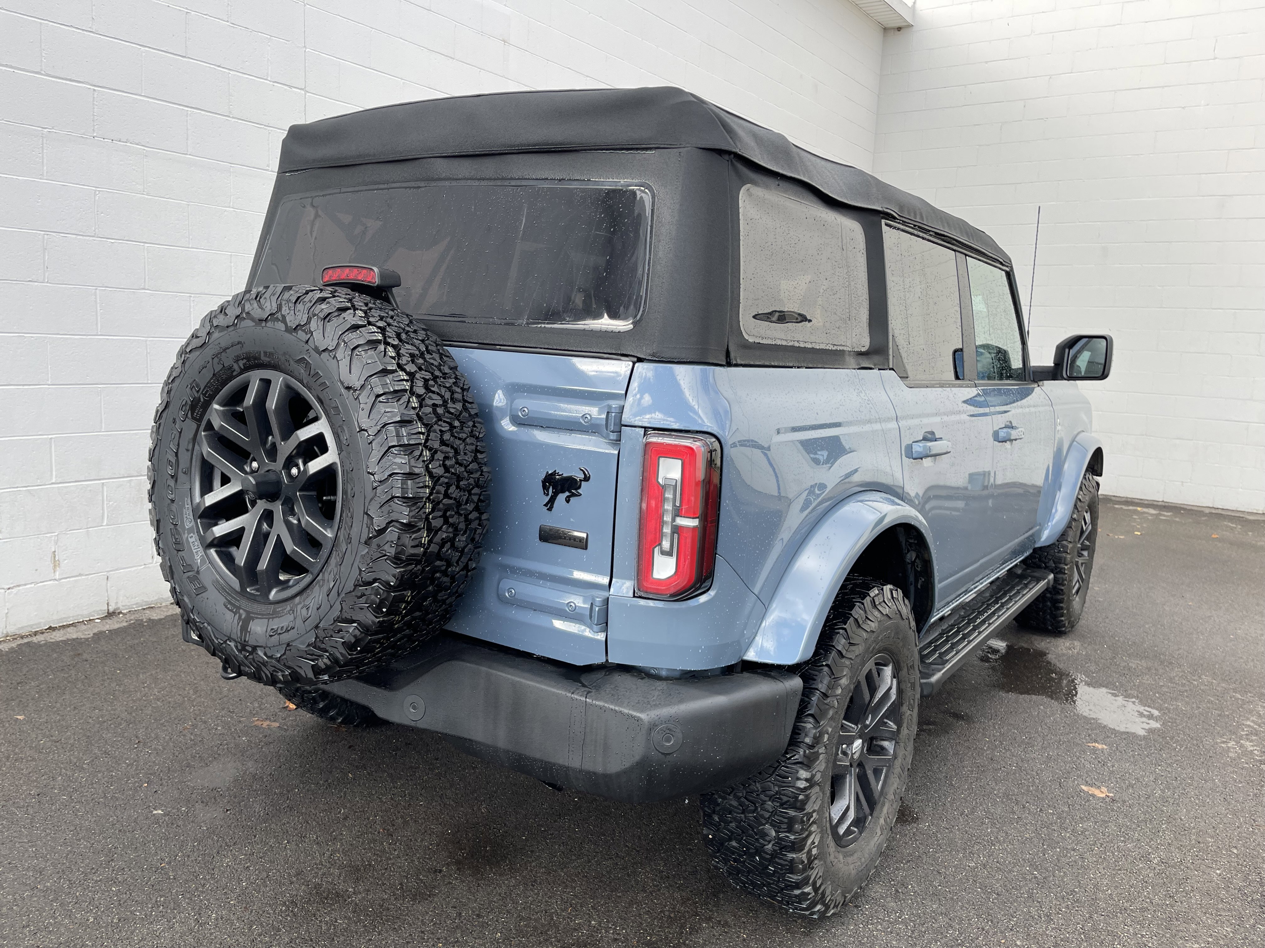 Used 2023 Ford Bronco Outer Banks image 8
