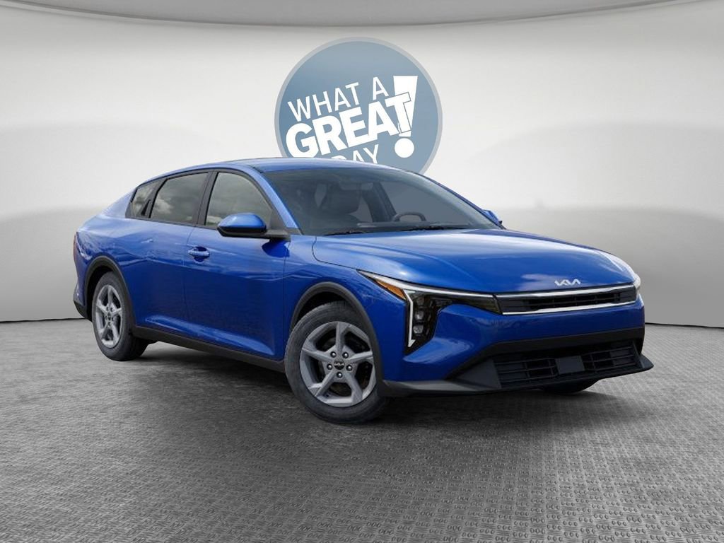 New 2025 Kia K4 LXS image 8